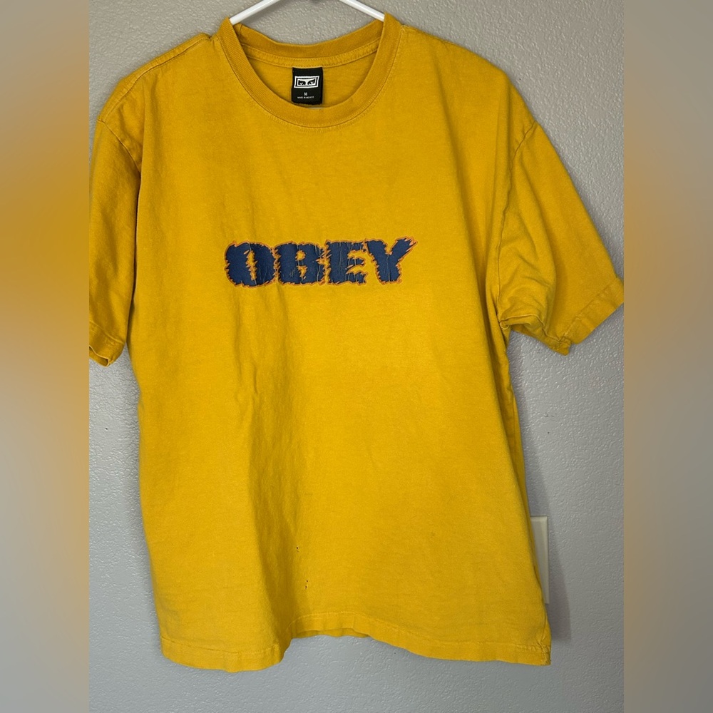 Obey Men's Bold Yellow Gold Short Sleeve Graphic Logo Tee Streetwear Sz M